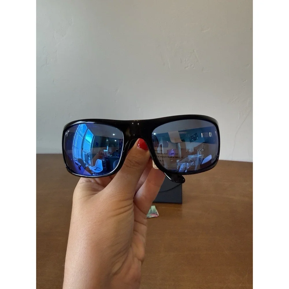 NEW Maui Jim PEAHI Black POLARIZED Blue GLASS Lens Sunglasses B202-2M